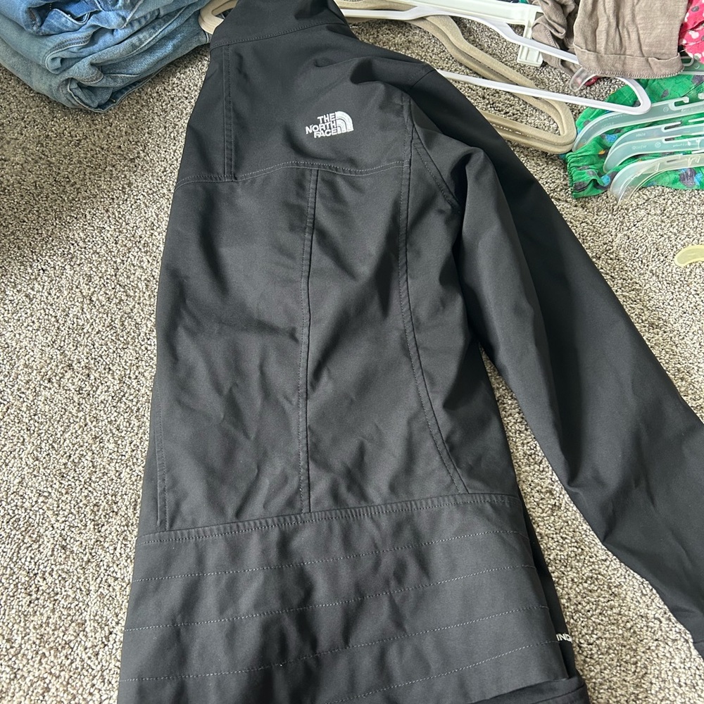 North face wind breaker